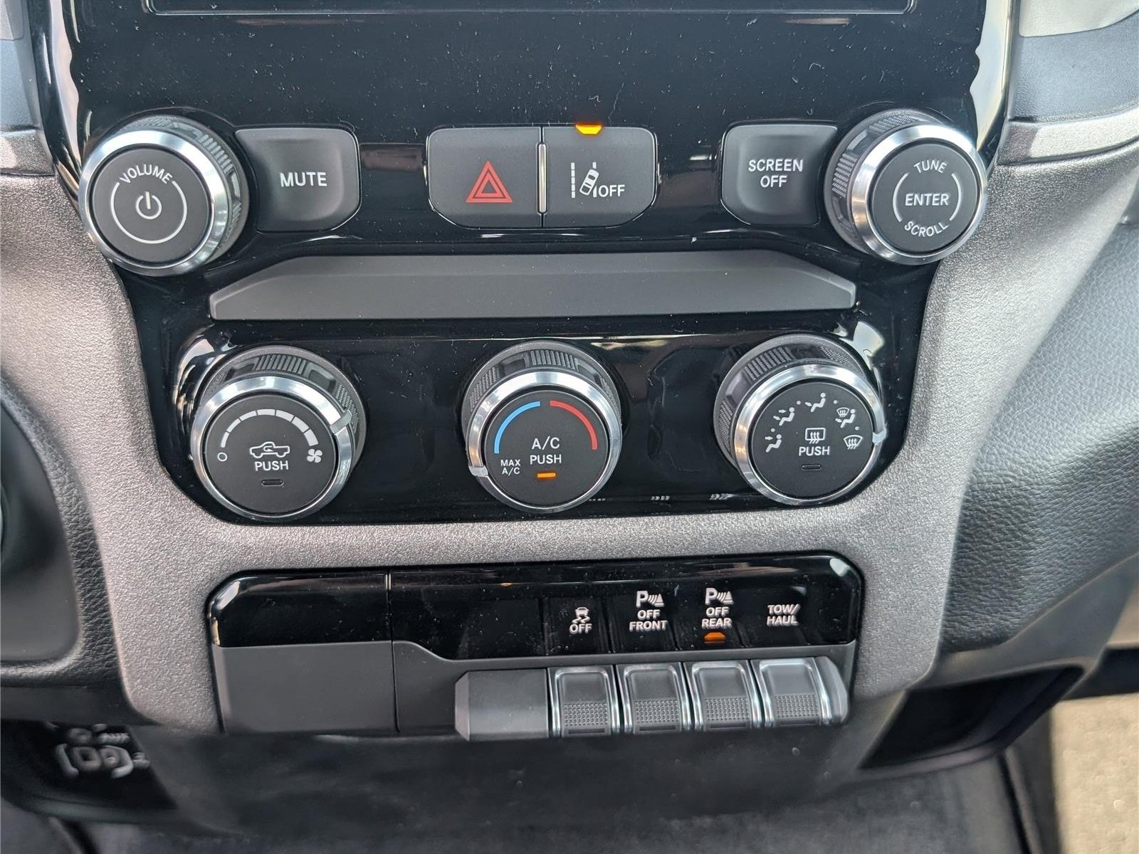 New 2026 RAM 1500 Tradesman AWD/4WD image 21
