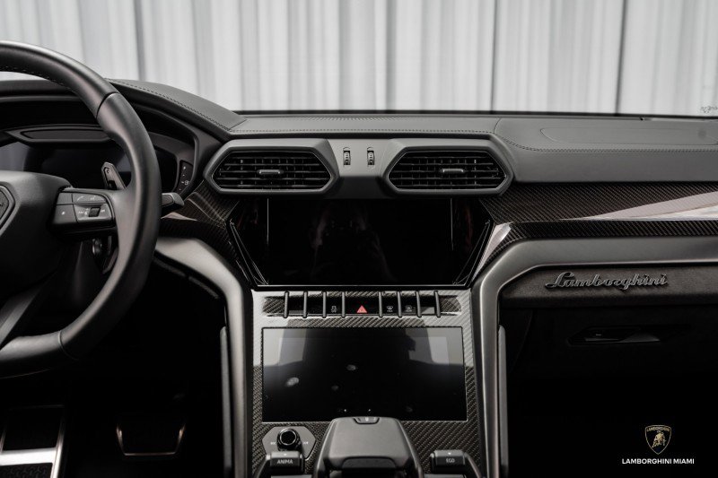 Used 2024 Lamborghini Urus S image 40