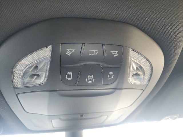 New 2026 Chrysler Pacifica Select image 9