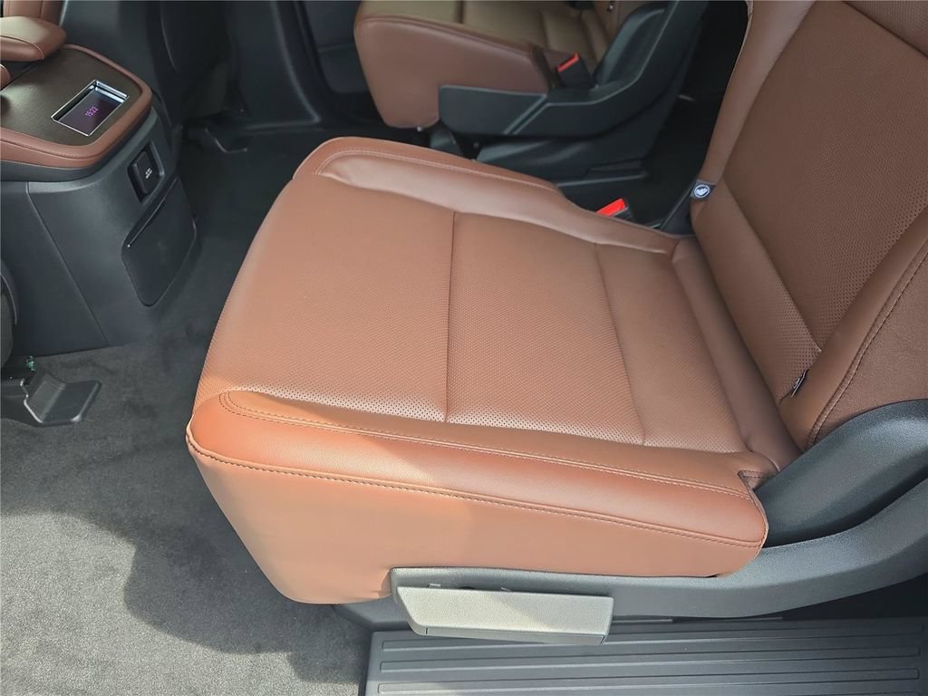 New 2027 Lincoln Navigator L Reserve RWD image 13