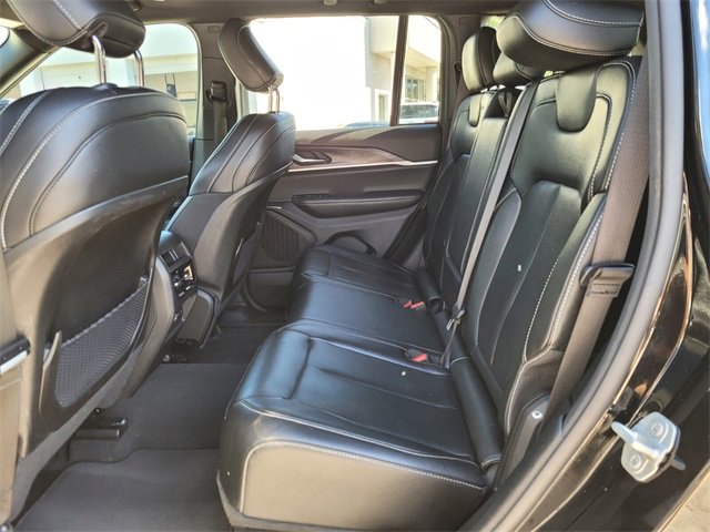 Used 2024 Jeep Grand Cherokee Limited image 13