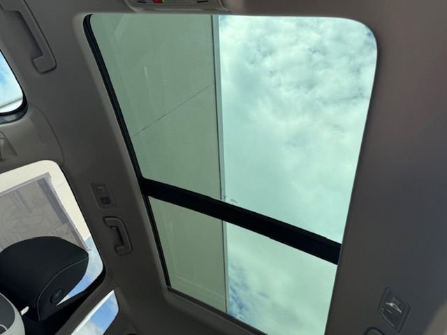 New 2025 Volkswagen Taos SE image 35