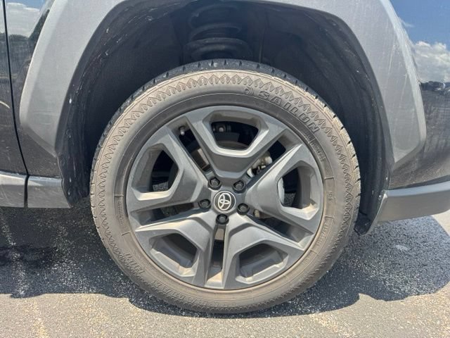 Used 2024 Toyota RAV4 Adventure AWD/4WD image 9