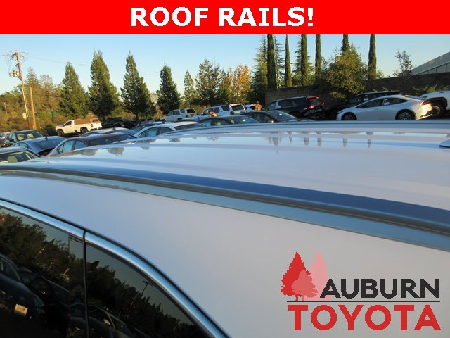 Used 2024 Kia Sorento S image 9