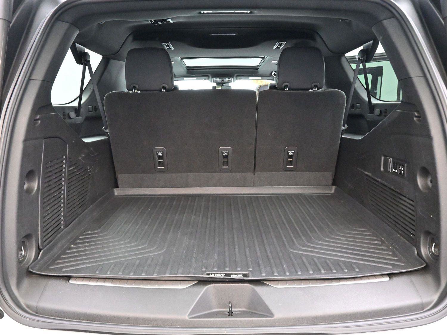 Used 2023 GMC Yukon XL AT4 w/ AT4 Premium Plus Package AWD/4WD image 9