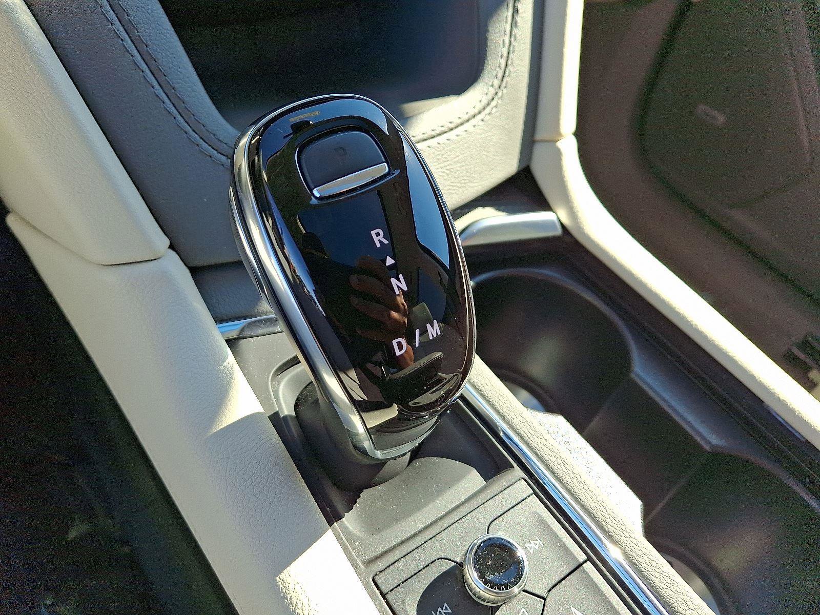 Certified 2024 Cadillac XT6 Premium Luxury image 15