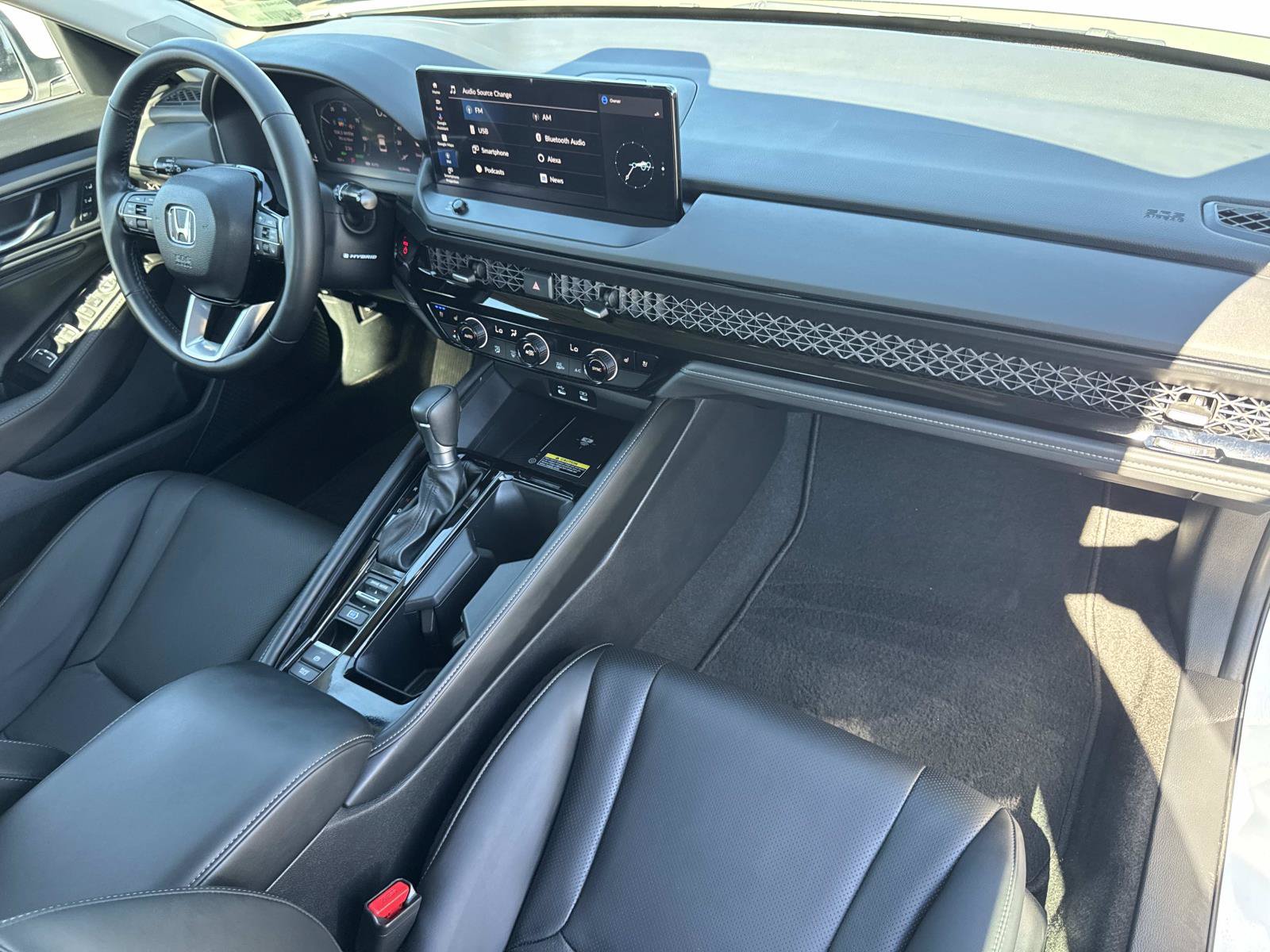 Certified 2024 Honda Accord Touring image 34