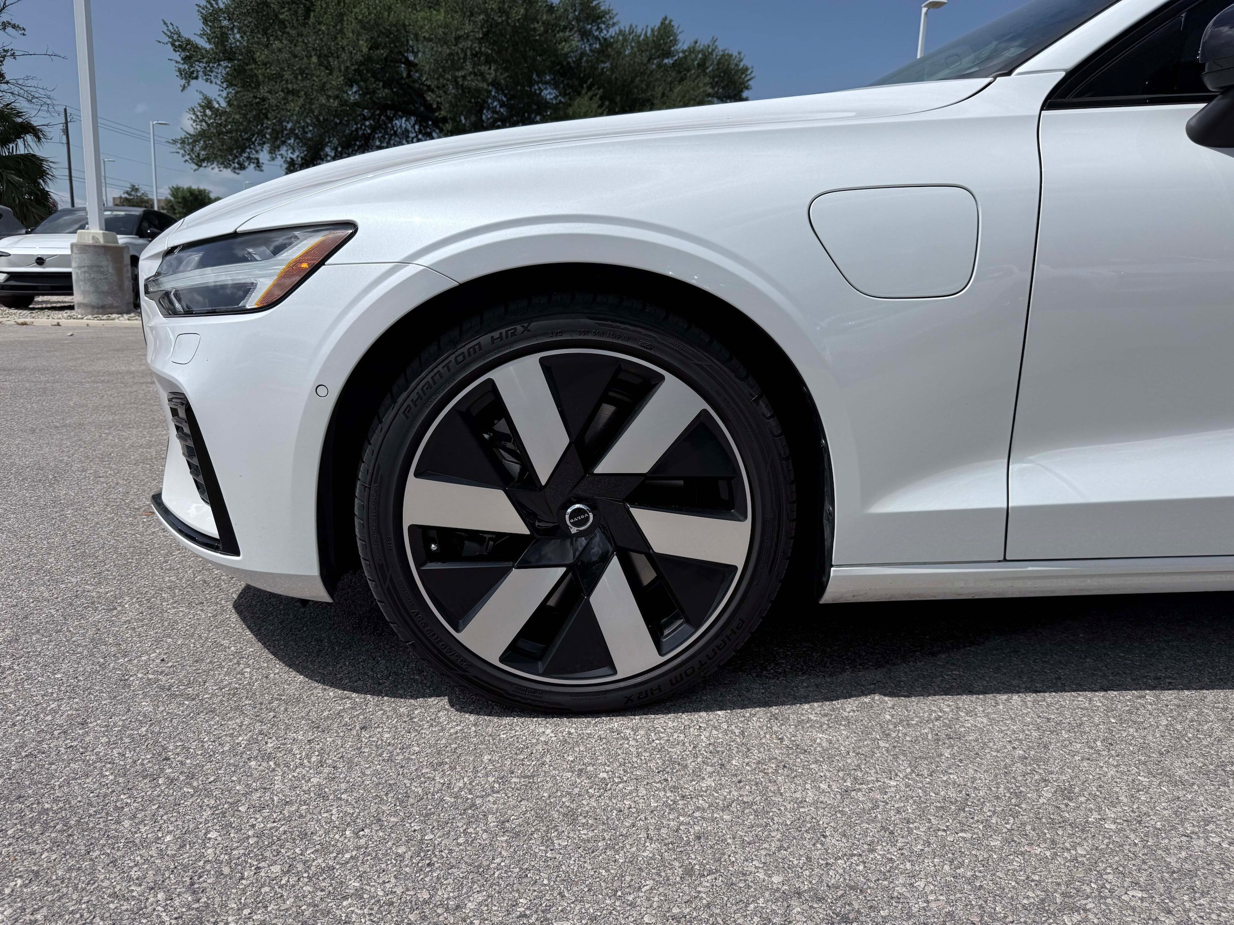 Certified 2024 Volvo S60 T8 Plus w/ Climate Package AWD/4WD image 7