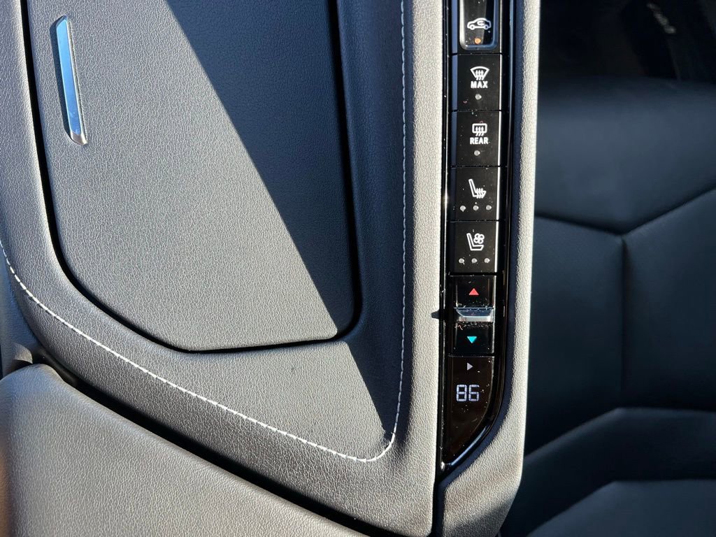 Used 2023 Chevrolet Corvette Stingray Preferred Cpe w/ Stealth Interior Trim Package image 31