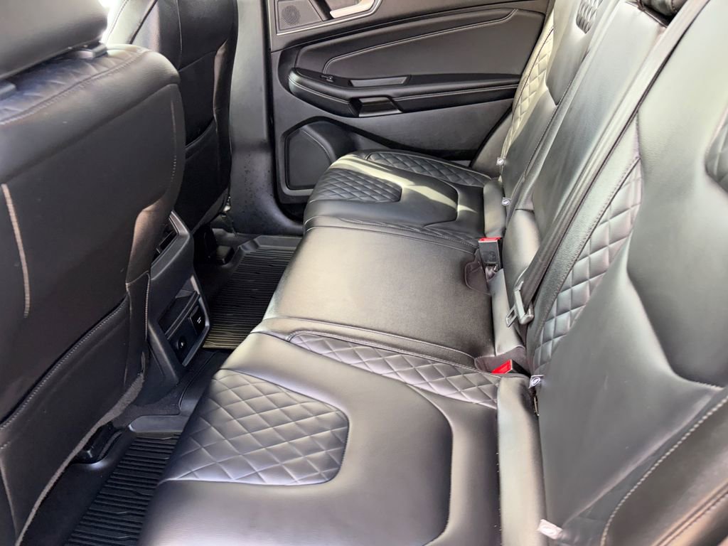 Used 2023 Ford Edge Titanium AWD/4WD image 28