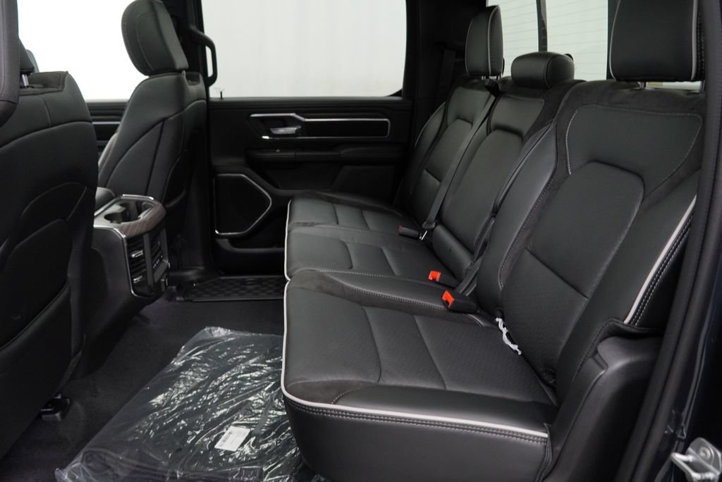 New 2027 RAM 1500 Laramie w/ Laramie Preferred Package AWD/4WD image 17