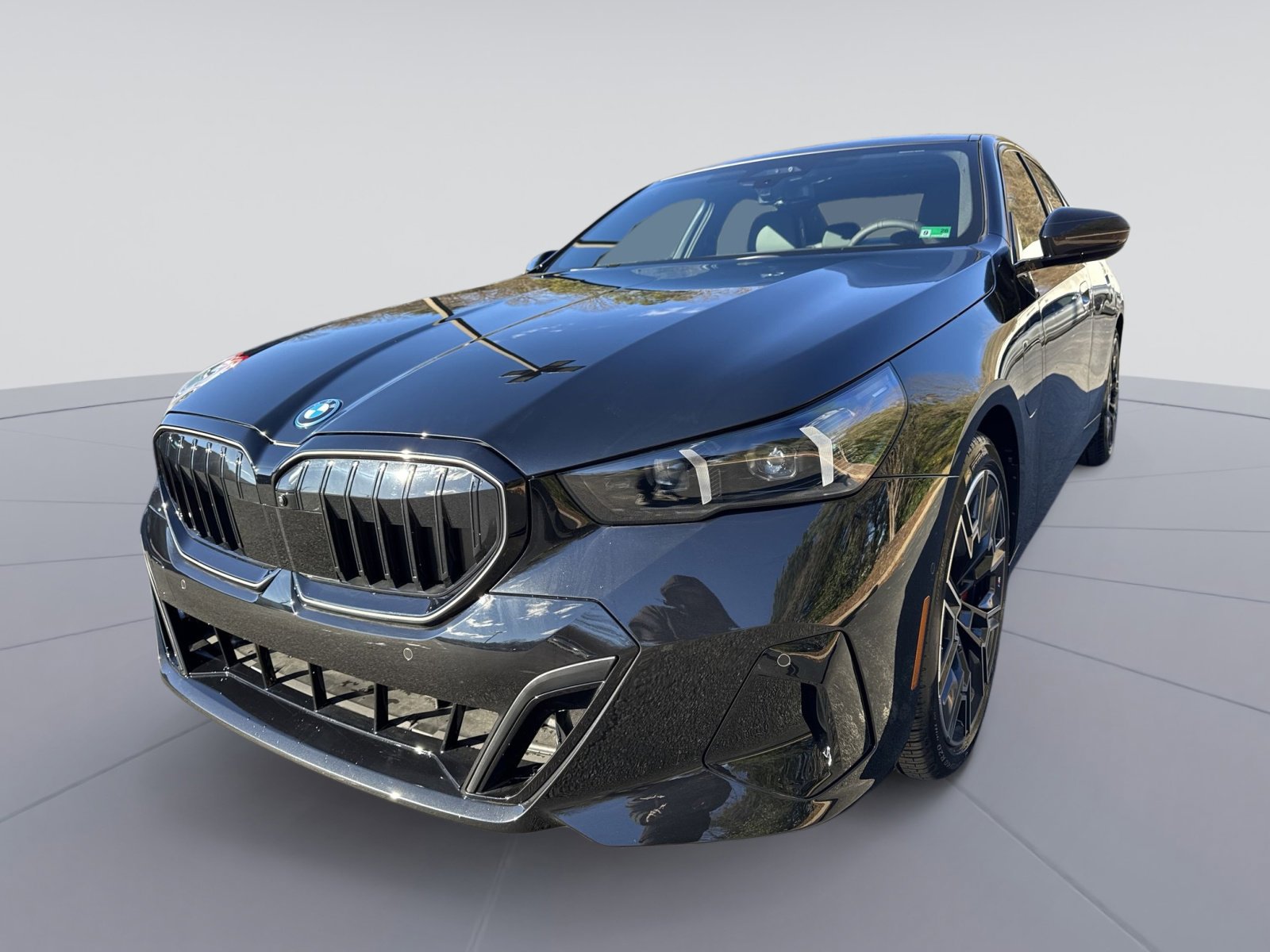 New 2026 BMW 550e xDrive w/ Executive Package image 5