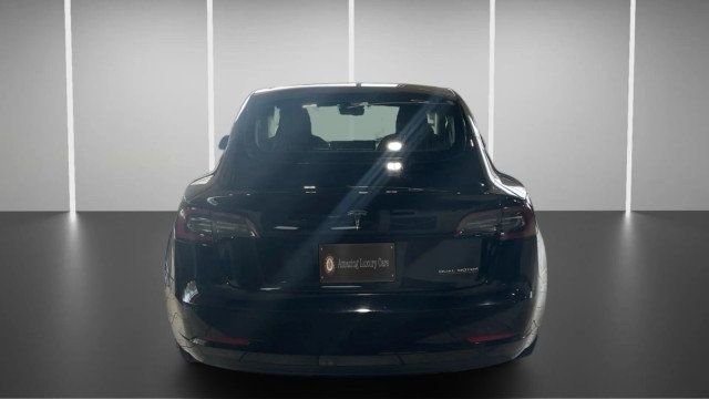 Used 2019 Tesla Model 3 Long Range image 8