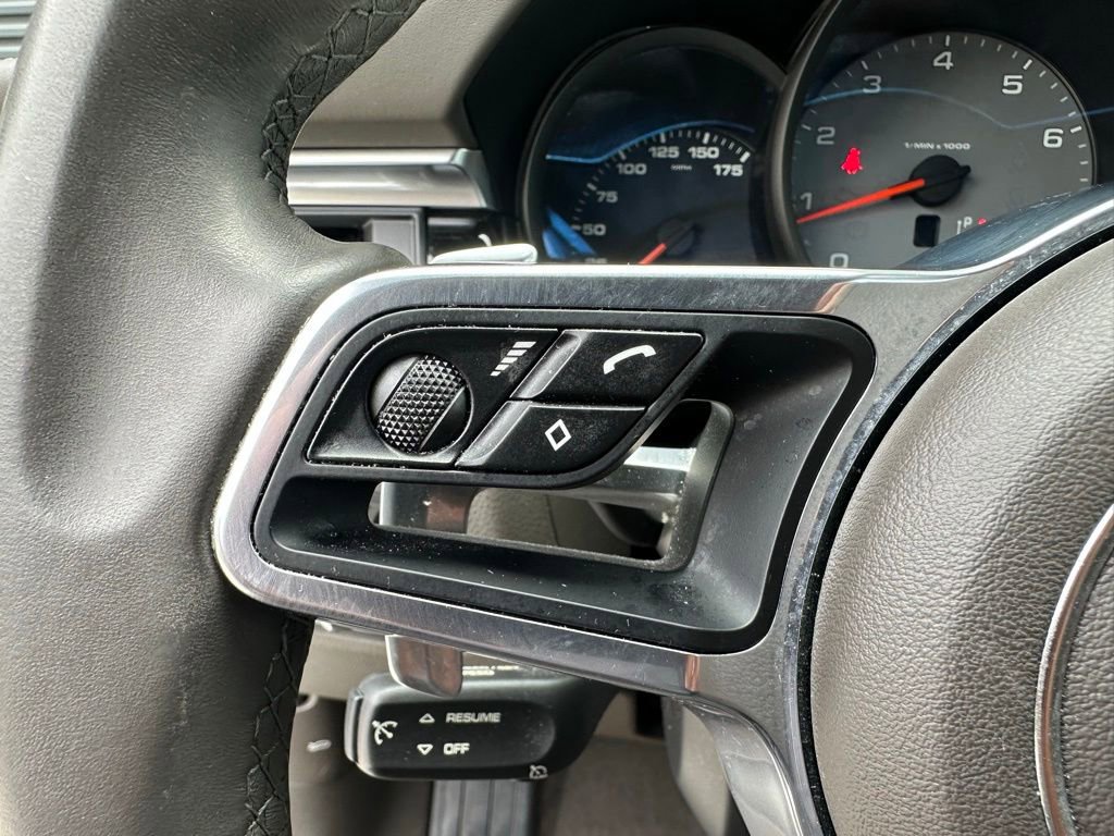 Certified 2019 Porsche Macan S AWD/4WD image 27