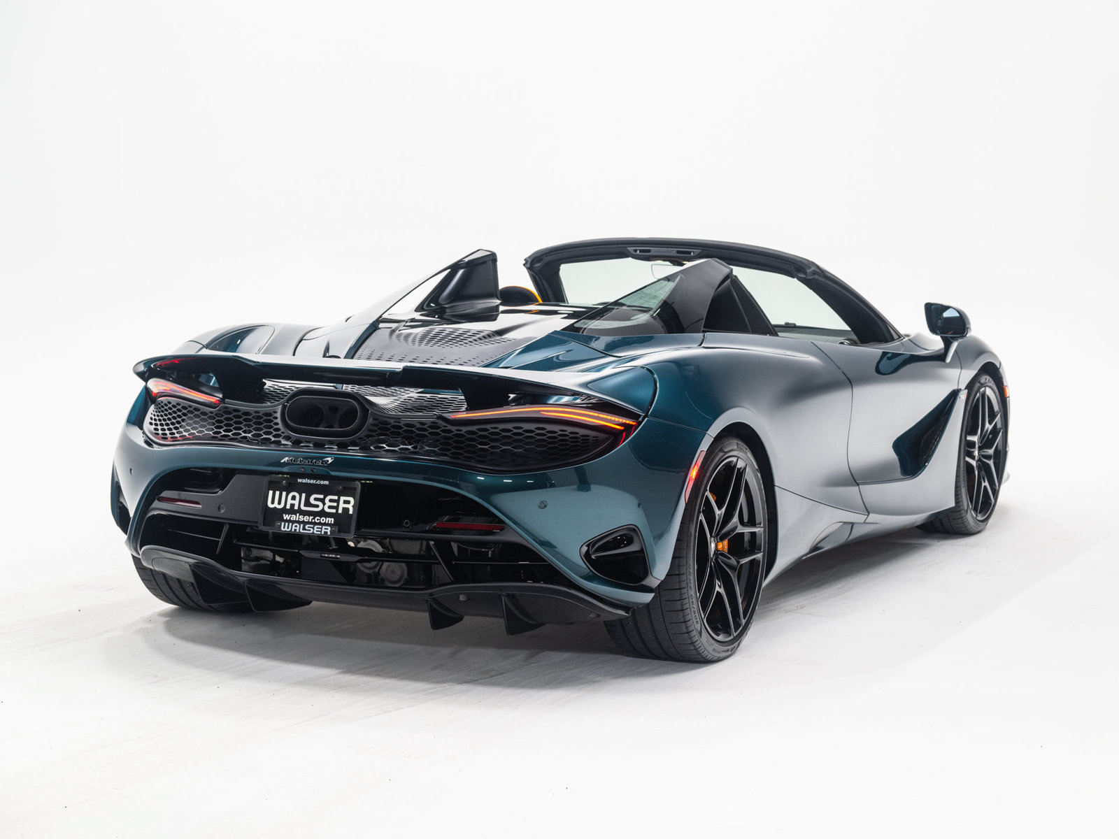 Used 2024 McLaren 750S Spider RWD image 6