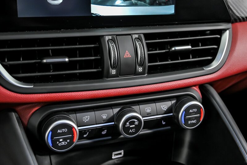 Used 2019 Alfa Romeo Giulia Quadrifoglio RWD image 28