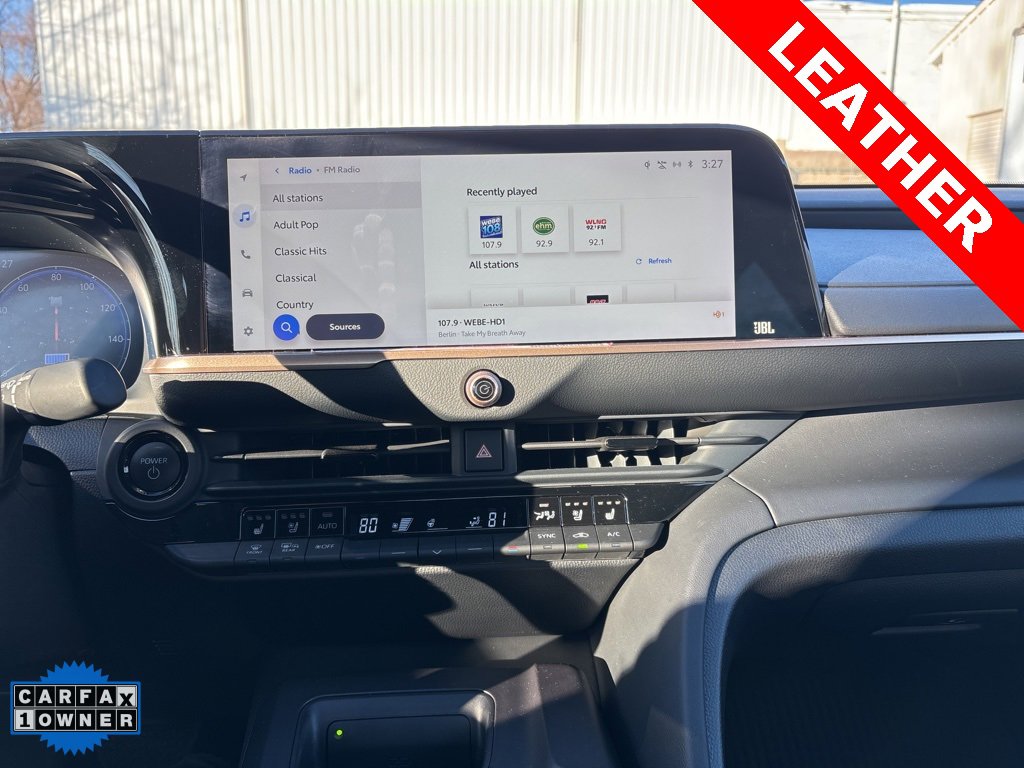 Used 2023 Toyota Crown Limited image 19