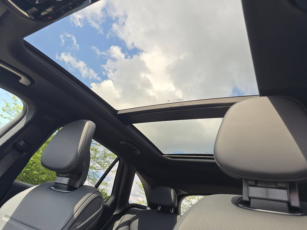 Certified 2026 Mercedes-Benz GLC 300 4MATIC image 3