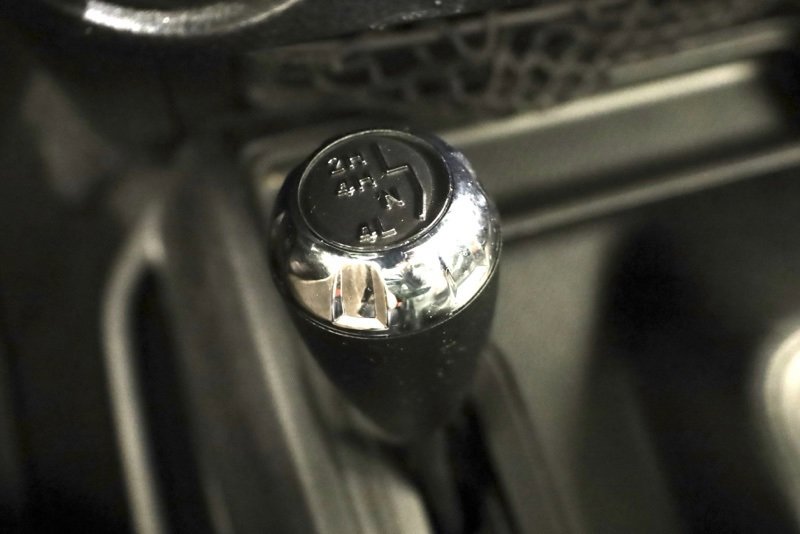 Used 2016 Jeep Wrangler Unlimited Sahara image 23