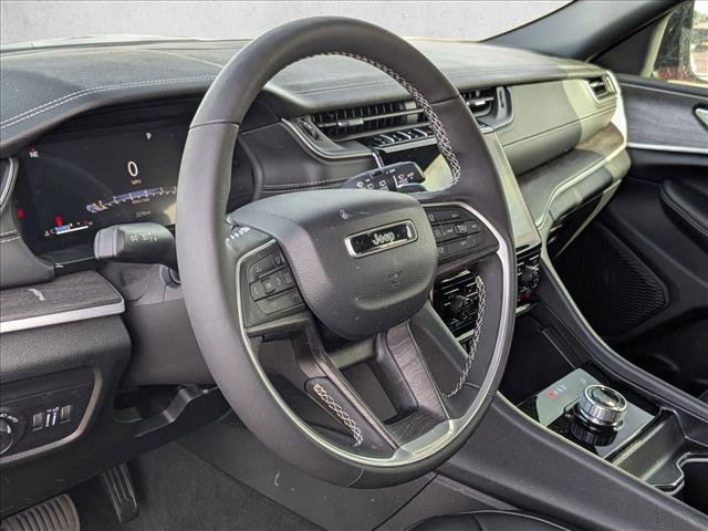 New 2025 Jeep Grand Cherokee Limited w/ Black Appearance Package image 3