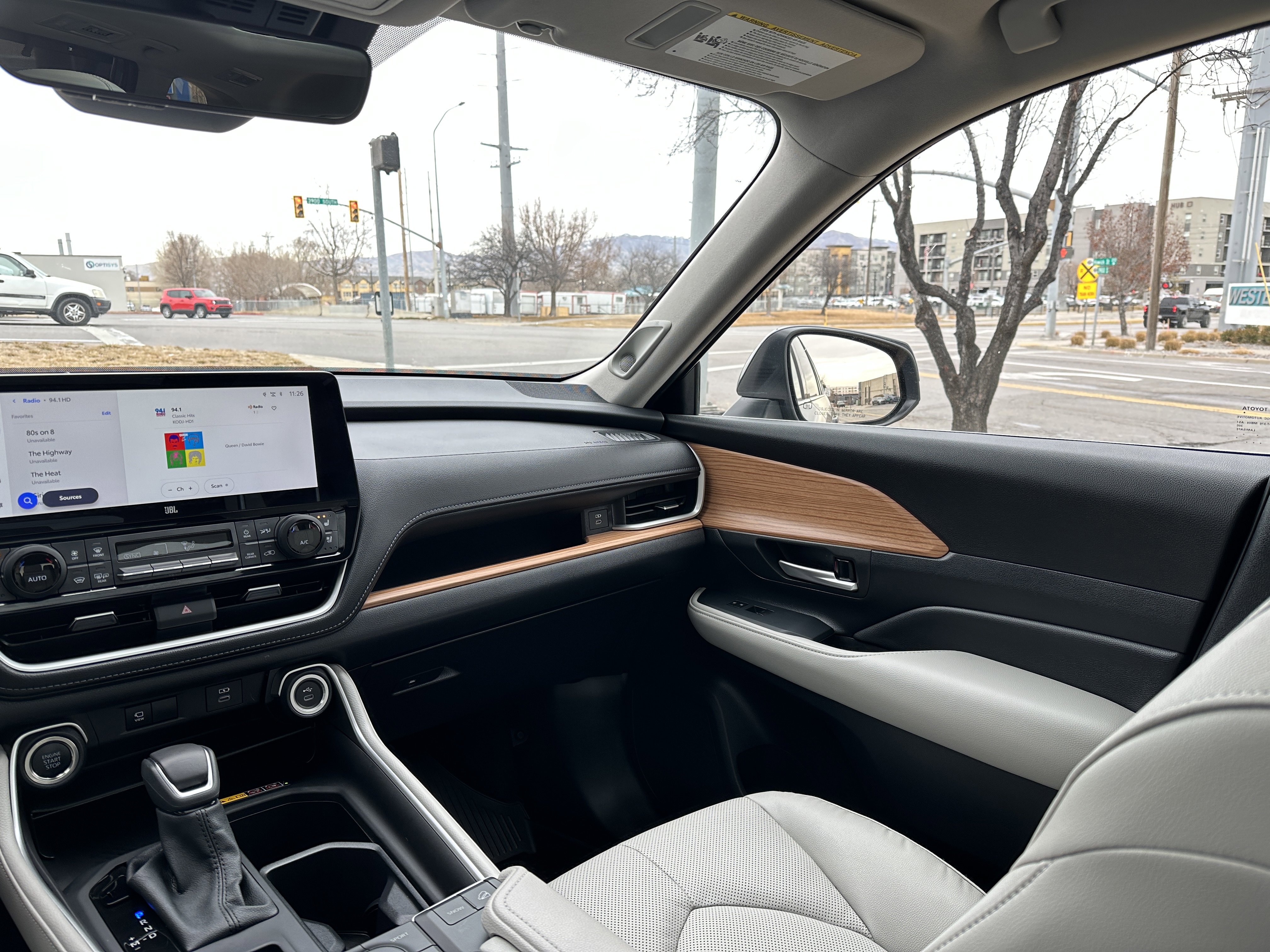 Used 2025 Toyota Grand Highlander AWD image 36