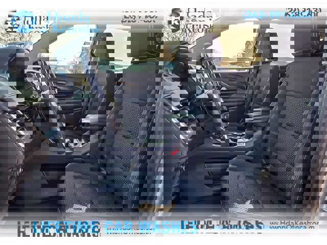 Used 2023 GMC Terrain SLE w/ Driver Convenience Package image 8