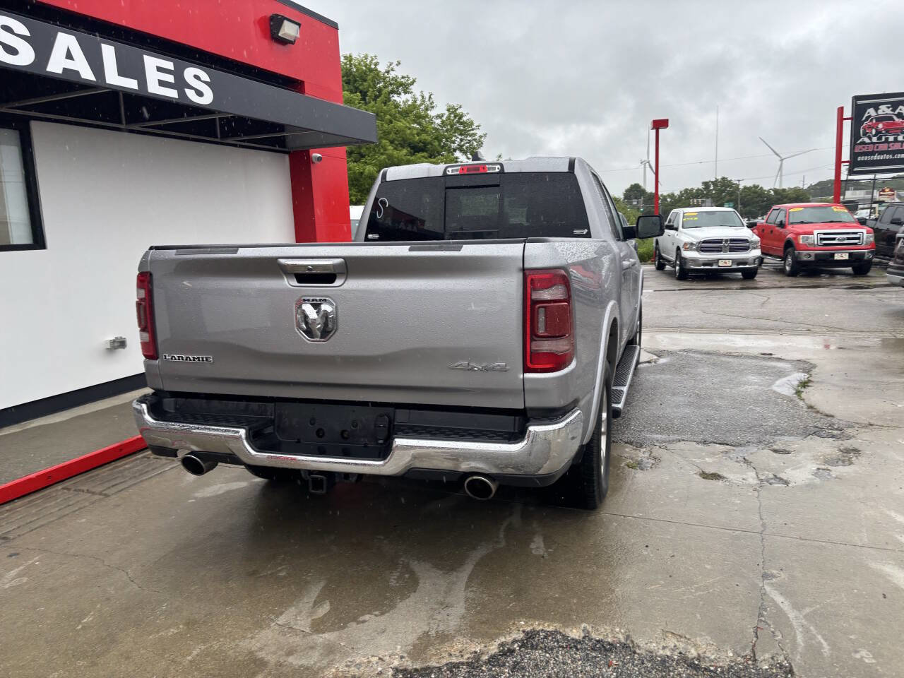 Used 2019 RAM 1500 Laramie image 8