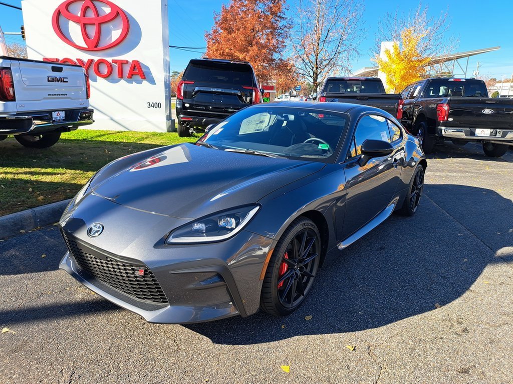 New 2025 Toyota GR86 Premium image 2