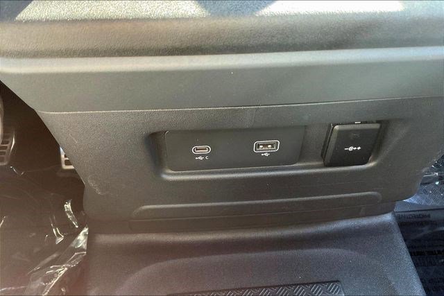 Used 2022 Land Rover Defender 110 X image 37