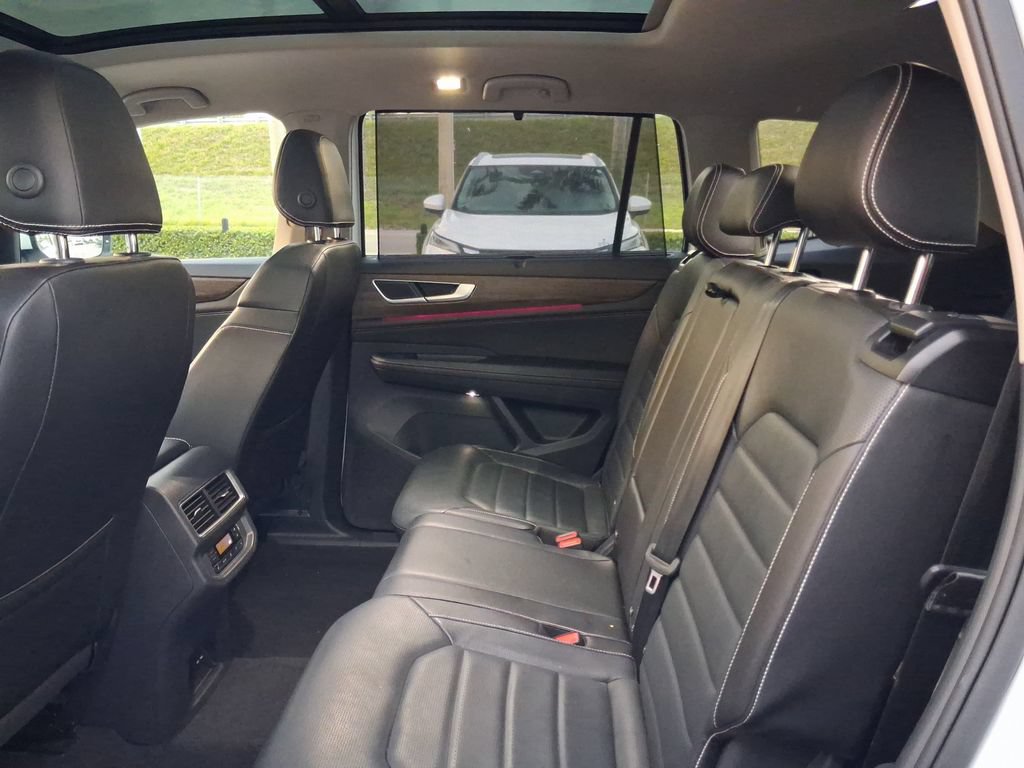 Certified 2024 Volkswagen Atlas SEL AWD/4WD image 8