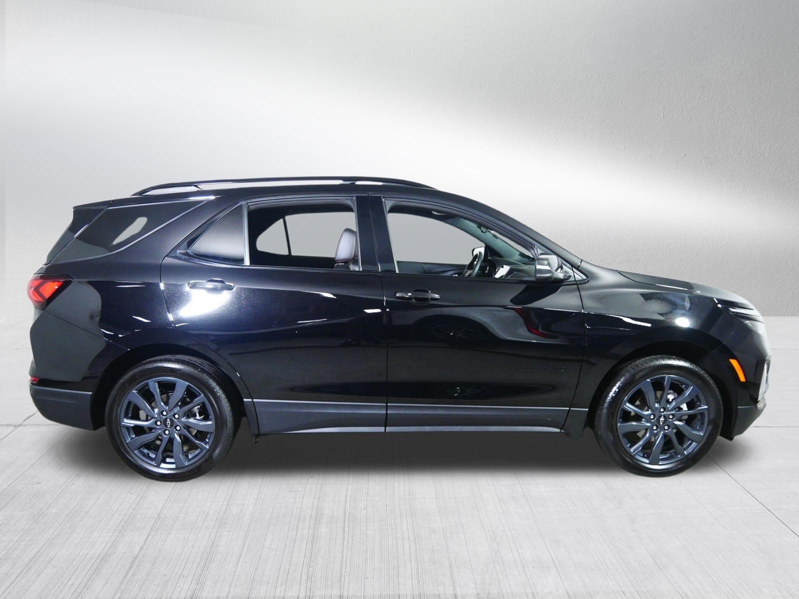 Used 2024 Chevrolet Equinox RS w/ RS Leather Package AWD/4WD image 8