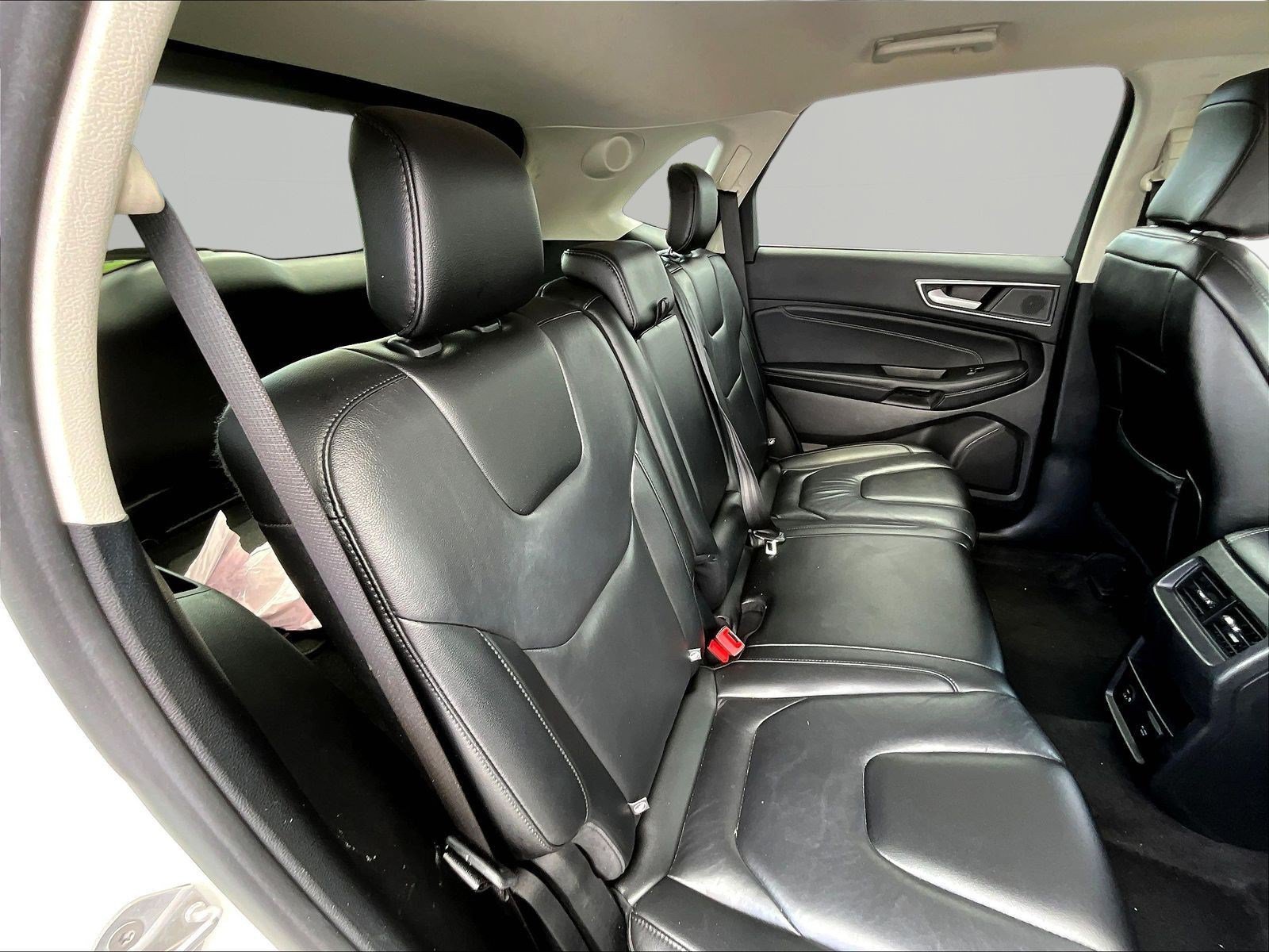 Used 2021 Ford Edge Titanium AWD/4WD image 25