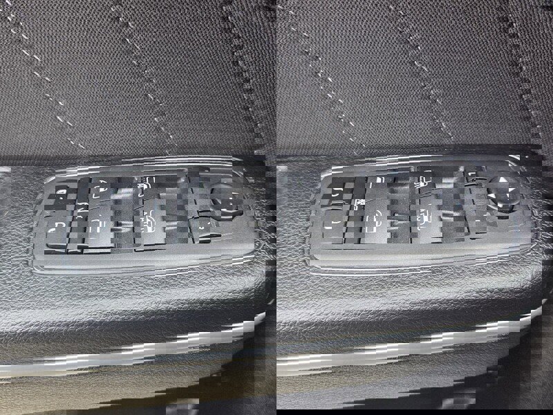 Certified 2023 Dodge Charger SXT image 17