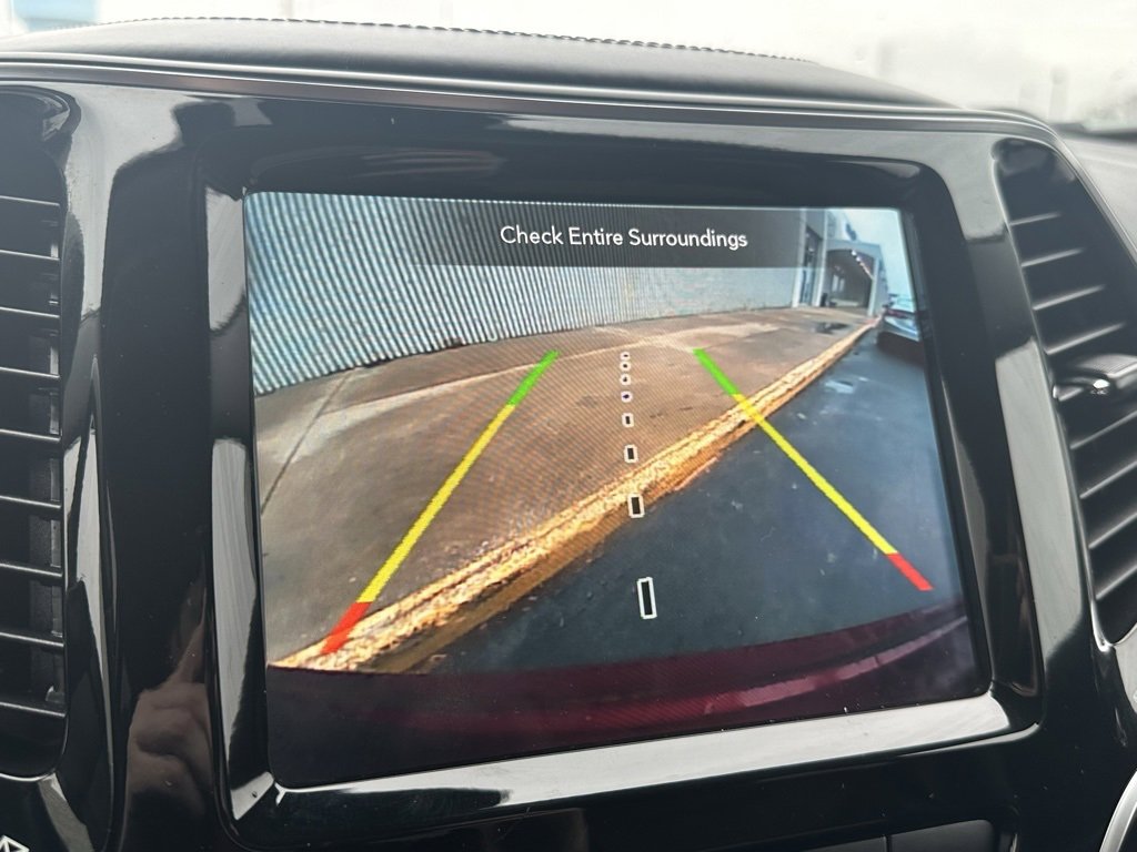 Used 2019 Jeep Cherokee Overland w/ Technology Group image 35