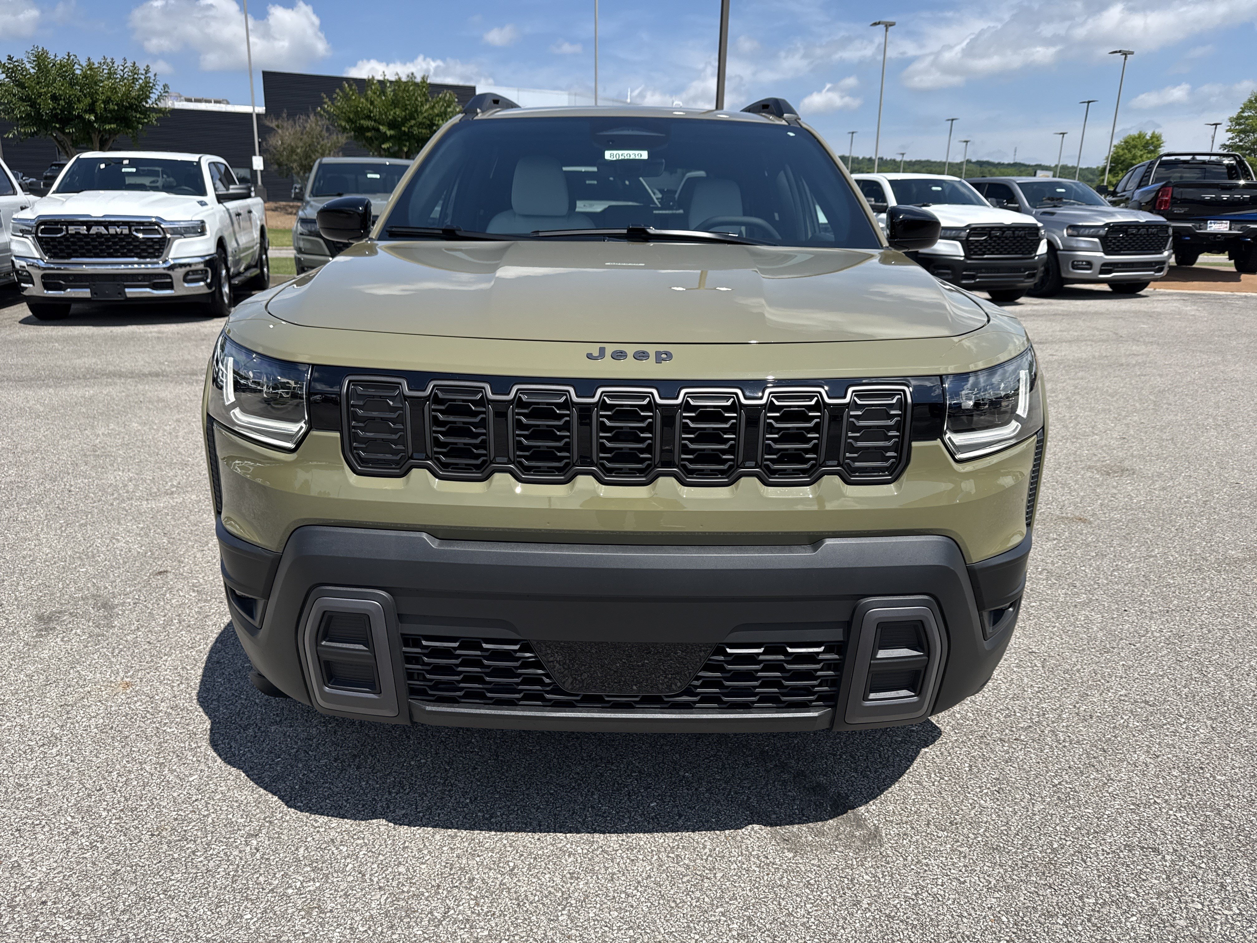 New 2026 Jeep Cherokee Laredo AWD/4WD image 2