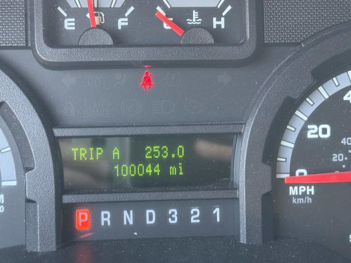 Used 2010 Ford E-350 and Econoline 350 Super Duty image 30