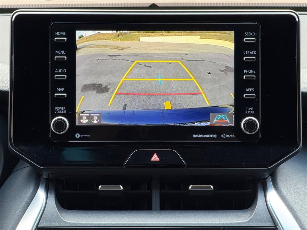 Used 2021 Toyota Venza XLE image 12