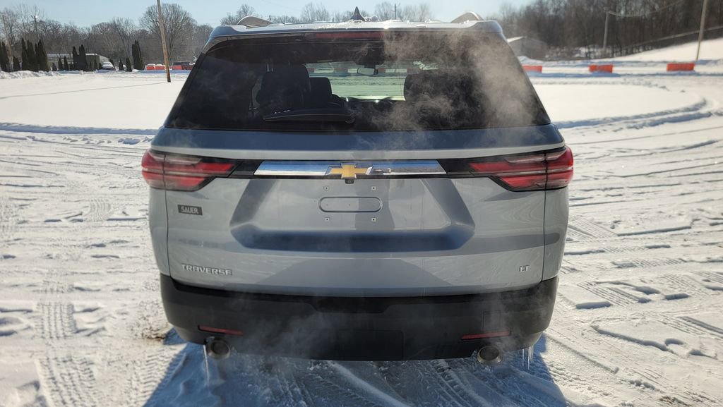 Used 2023 Chevrolet Traverse LT image 10