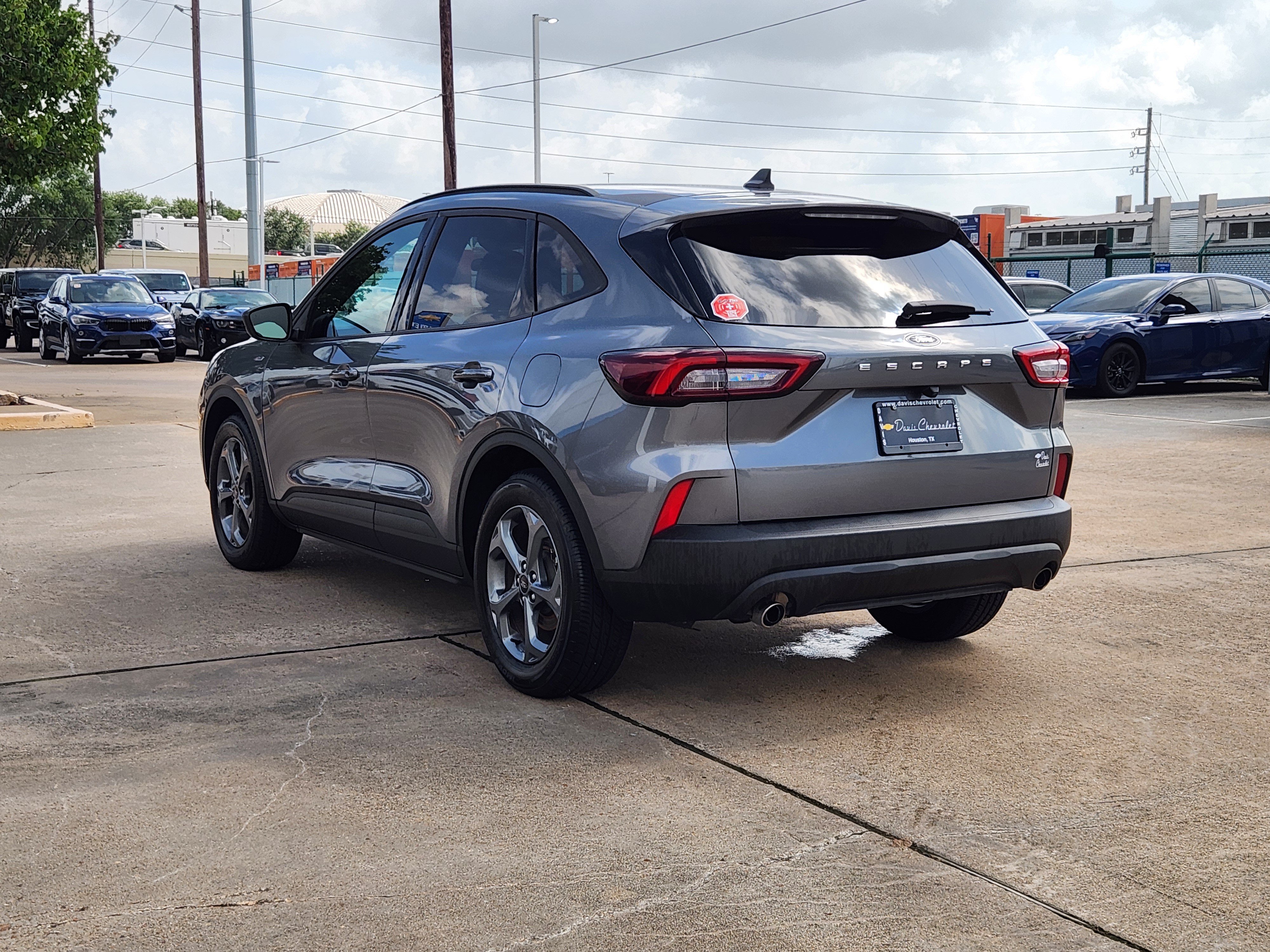 Used 2025 Ford Escape ST-Line FWD image 8