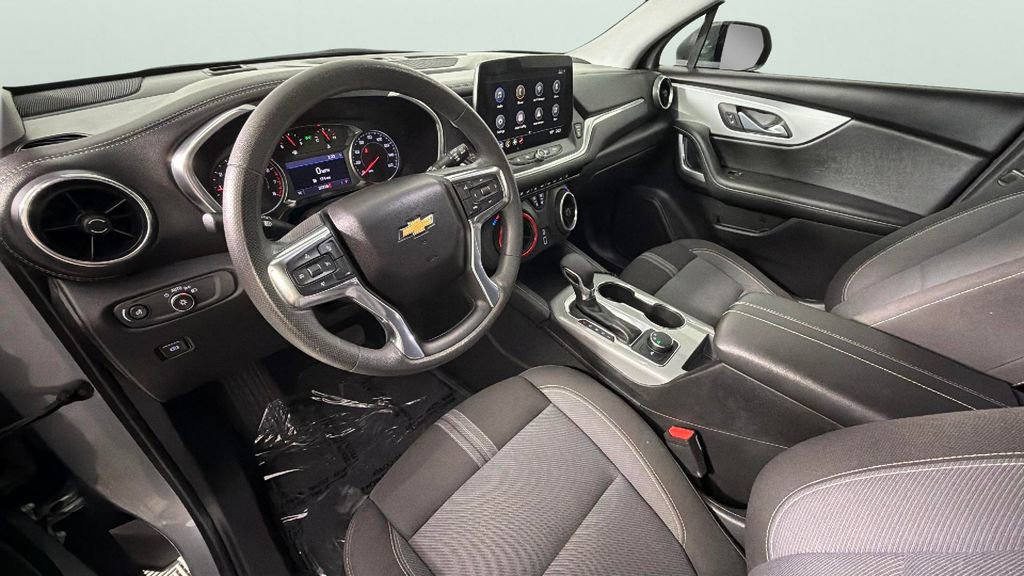 Used 2023 Chevrolet Blazer LT FWD image 18
