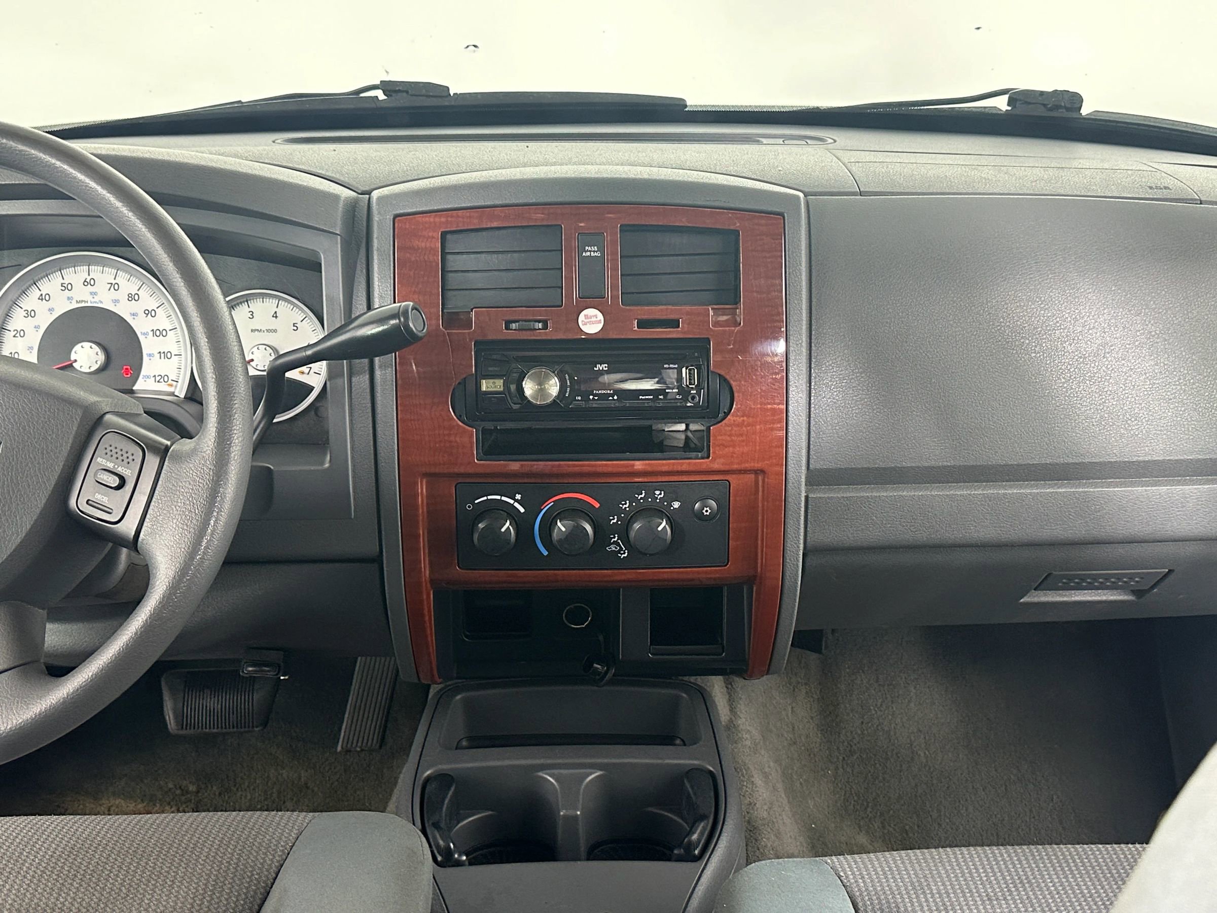 Used 2005 Dodge Dakota SLT image 33