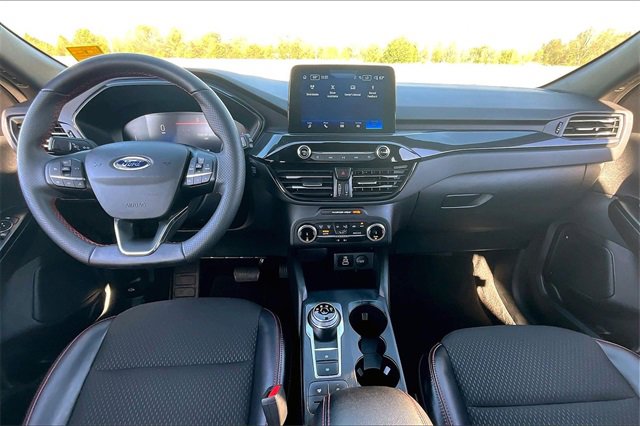 Used 2025 Ford Escape ST-Line image 7