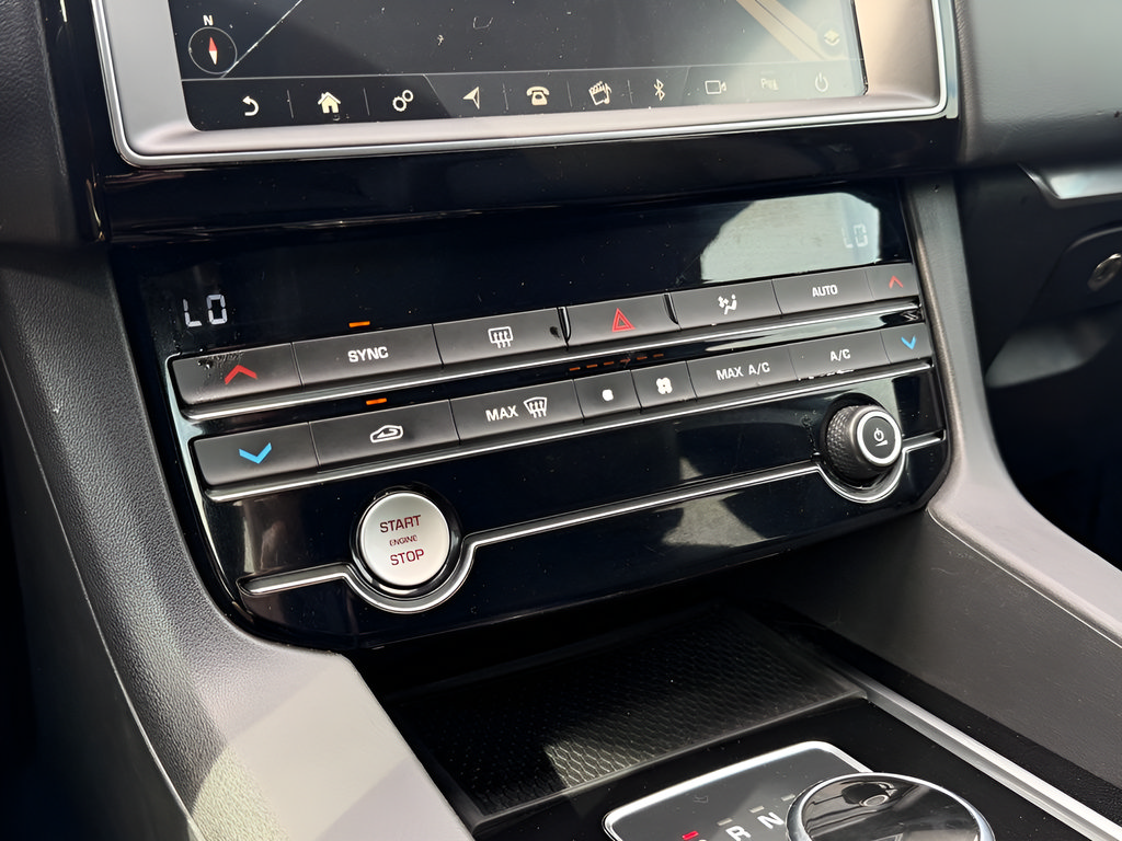 Used 2020 Jaguar F-PACE Premium AWD/4WD image 50