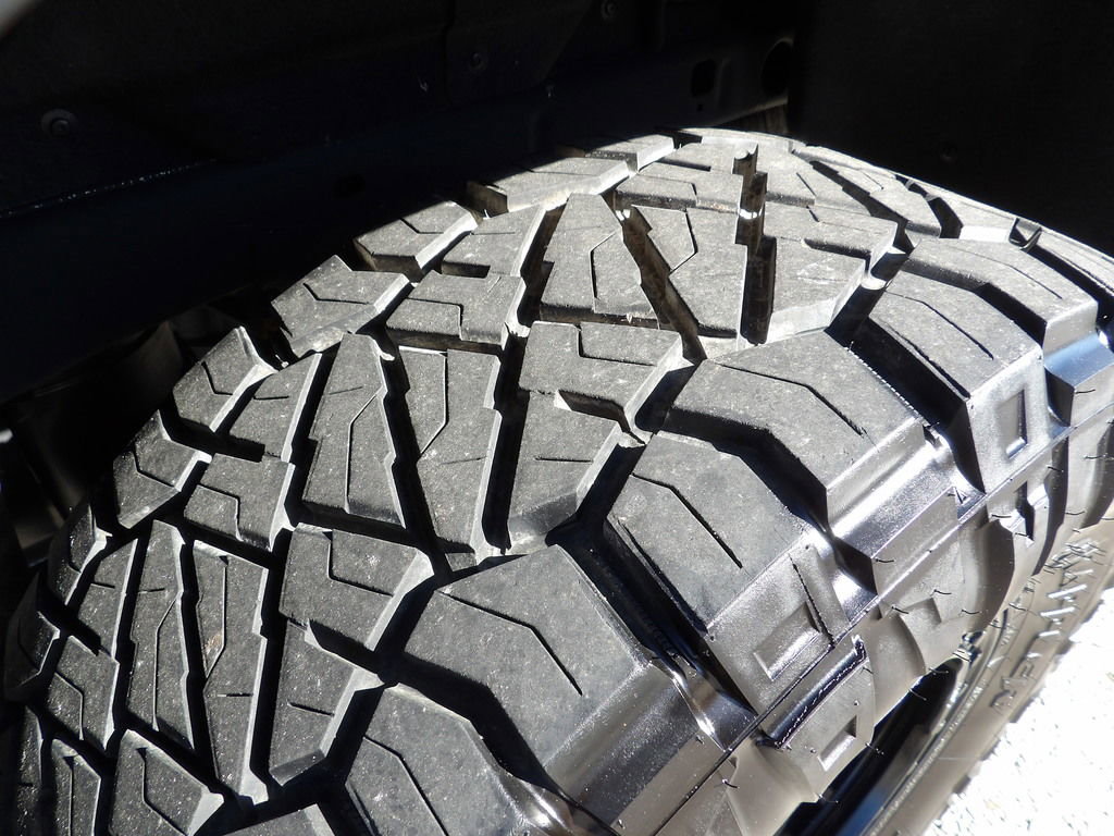 Used 2023 GMC Canyon AT4 w/ AT4 Premium Package image 57