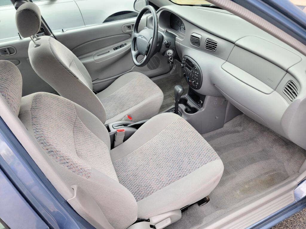 Used 1999 Ford Escort SE image 4