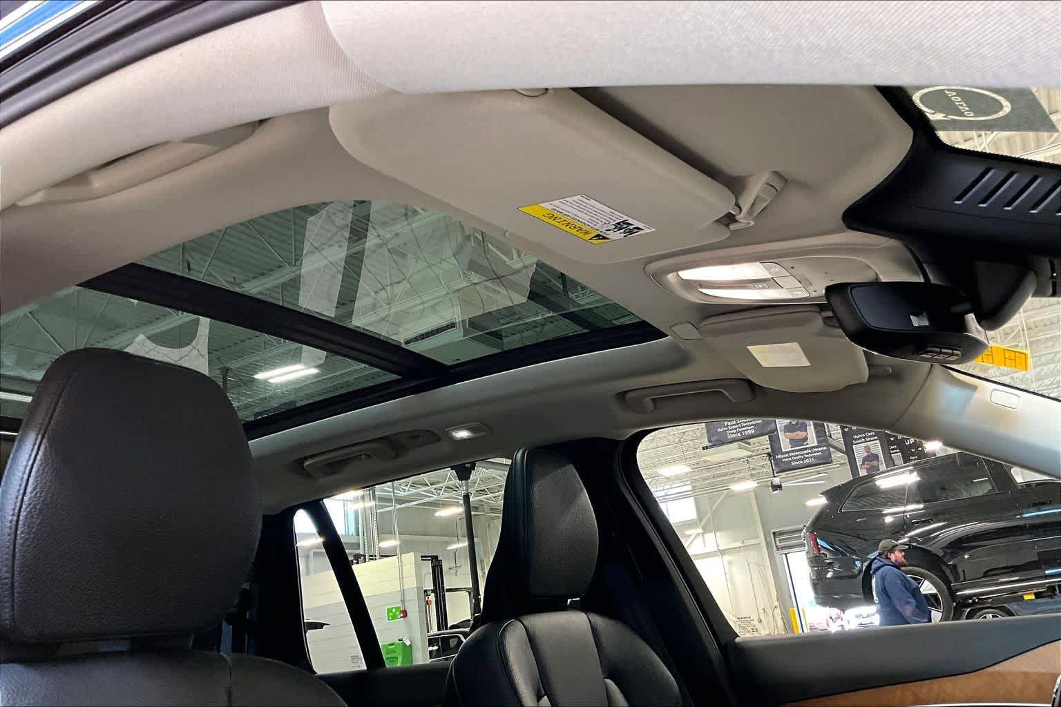 Certified 2023 Volvo XC90 B6 Plus w/ Protection Package Premier AWD/4WD image 14