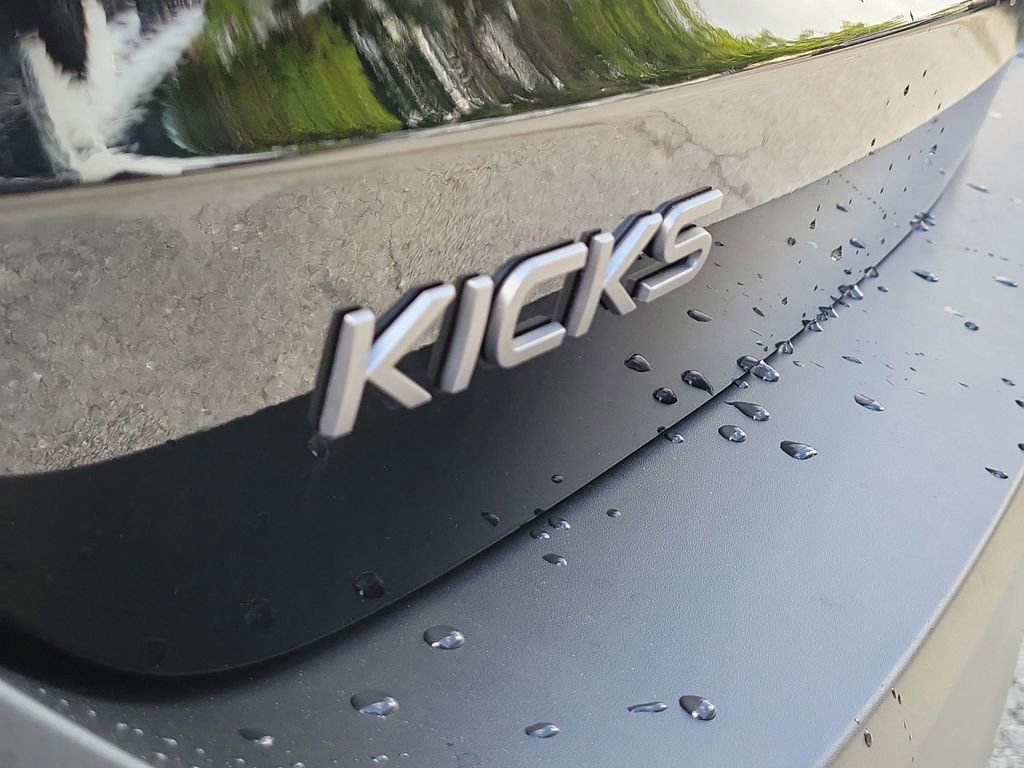 Certified 2025 Nissan Kicks SR image 12