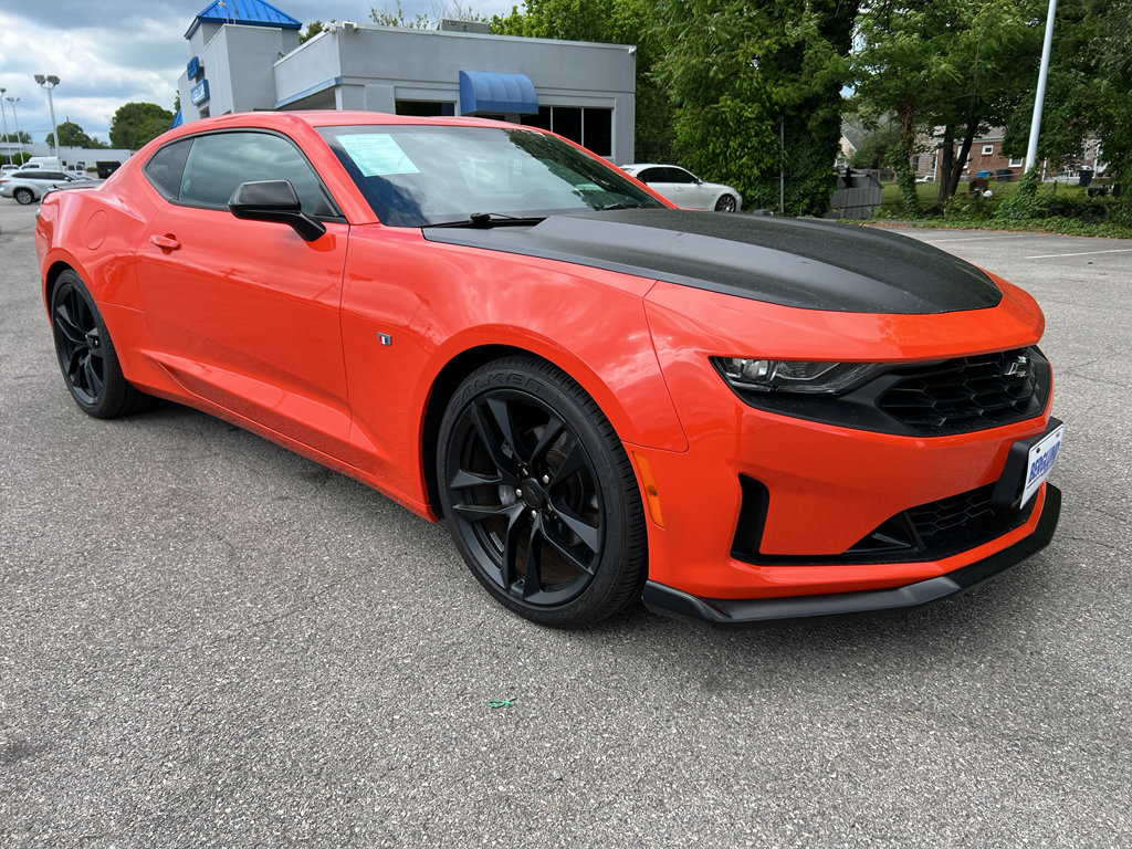 Used 2019 Chevrolet Camaro LT w/ 1LE Track Performance Package RWD image 2