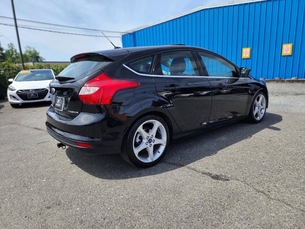 Used 2014 Ford Focus Titanium FWD image 6