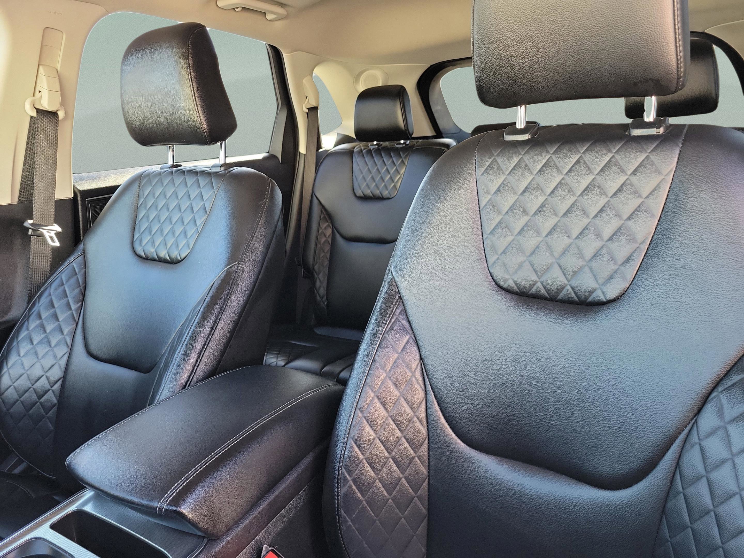 Used 2024 Ford Edge Titanium image 17